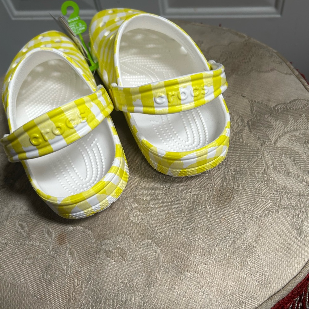 Crocs Classic Yellow Gingham in Daylily colorway Slip-On Clogs Sz W6/M4 - Picture 7 of 11
